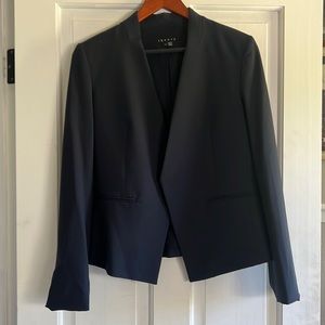 Lightly worn Theory suit jacket in navy